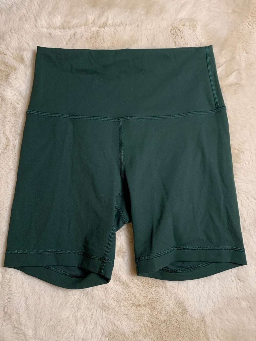 Lululemon dark green athletic short sz small